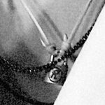 [EXO] 헐 몬스터 <b>티저때</b> 김종대 목에 열쇠있었잖아