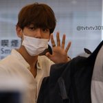 [EXO] <b>공항</b>에서 인사하는거 ㅈㄴ오랜만에봄