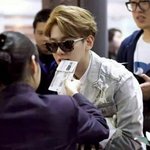 [EXO] 마치 남친과 <b>여행</b> 같이 갈<b>때</b>를 상상하게 해주는 짤 (앨범걸고...