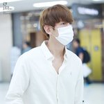 [백현] 백현이 심쿵 화이트<b>셔츠</b>핏 고화질