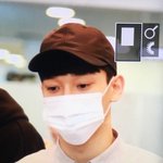 [EXO] <b>헤디</b> 때리러감