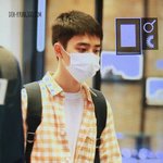 [EXO] 경수 빠숀 뭔가 <b>테</b>1런 팜에서 입는 <b>옷</b>같음