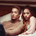 [EXO] 하와이 가서 <b>한침대</b>에서 뒹굴겠네