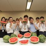 김승연 아들 <b>김동선</b> 다니는 한화건설 수박 '1500여 통'으로 말복...