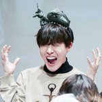 [방탄소년단] 라면 안먹는다는 동생이 <b>한입</b>만 한다