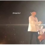 [방탄소년단] 진짜 츤데레, <b>스웩</b>넘치게 던진다ㅋㅋ