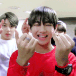 [방탄소년단] 나 왜그렇게 태형이가 헤헿 이렇게 웃는게 좋지