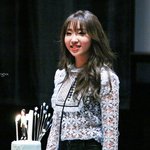 <b>첫</b> 팬미팅한 공민지(+새로뜬 프로필<b>사진</b>)