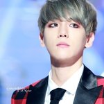 [EXO] 백현 이거 조카 <b>화</b><b>떡</b>인데 못생기기까지함