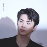 부러워하는 <b>눈빛</b>