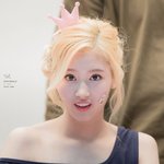 인형 돋는 <b>금발머리</b> 女아이돌