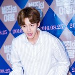 [백현] 우리의 <b>천재</b> 아이돌은 언제나 잘 해 왔으니까요.