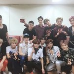 [EXO] 왜 <b>사장</b> 혼자 떨어져있냨ㅋㅋㅋㅋㅋㅋㅋㅋ