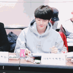 [백현] 백현이 좀 통통했을때랑 지금 <b>갭</b>큥!