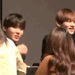 [방탄소년단] <b>호석</b>이 이거 닿은거야..?
