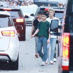 [도경수] 160819 뮤직<b>뱅크</b> 퇴근하는 경수 고화질