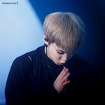 [시우민] 민석 <b>is</b> 뭔들!! 블랙슈 넘나좋다