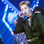 [시우민] 수박<b>줄무늬</b> 의상 ㅋㅋㅋㅋ 시우민