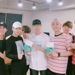 [방탄소년단] 나 양꼬치 먹고 읶는데