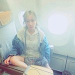 女스타들의 들떠보이는 <b>기내</b>셀카