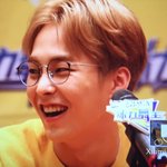 [EXO] 민석이 이거 왜소치 아님?