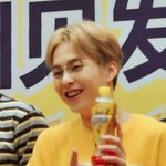 [시우민] 민석이 진짜 웃는거 너무 예쁘다