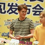 [EXO] 애들 <b>노랑색</b> 잘어울린다