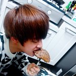 [방탄소년단] 잇진이 <b>숙소</b>에서 스테이크를 먹을때