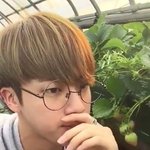 [방탄소년단] 나 이사진만 보면 <b>자동적</b>으로 입다뭄