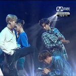 [EXO] 앞으로 슈백<b>민다</b>