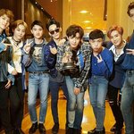 [EXO] <b>사장</b>이 볼에 바람넣고 사진찍는거 개병신같음