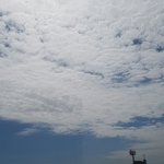 [EXO] 아까 파노라마로 찍은건데 구름 조카 <b>폭신</b><b>폭신</b>함