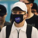 [시우민] 시우민 잘다녀와! (손수건 흔들흔들)ㅠㅠ