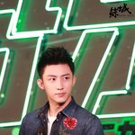 [황징위] 아티스트<b>프렌드</b>가  좋아요 누른 잘생긴 황징위 사진!!