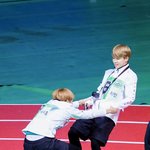 [방탄소년단] 호..<b>호석</b>아...맘이 아프다