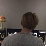 [방탄소년단] <b>호석</b>이도 은근 등빨이....ㅎㄷㄷ하다