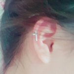 [세븐틴] ㅅㄷ) 지수랑 비슷한 <b>위치</b>에 귀 뚫었당