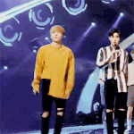 [시우민] 민석이 <b>모해</b>?