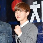 [EXO] 수호 <b>이</b>짤 <b>옷</b>이 왜이러냐?