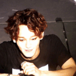 [EXO] 왕은<b>이</b>는 처음부터끝가지 저런<b>캐릭터</b>냐