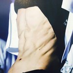 [EXO] 다시 복습하는 <b>변백현</b> 복근