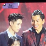 [EXO] 중국은 옆머리 박박 깎는게 <b>유행</b>인가 보네..