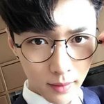 [EXO] 이게잘생겼대 ㅅㅂ ㅋㅋ