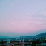 하늘 <b>색이</b> 너무 예뻐서 찍어봤엉