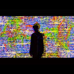 글자들이 호석이 왼쪽팔 삼켰는데 남준이 레고도 호석이 <b>왼팔</b> 없음