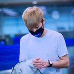 [EXO] 시우민 <b>옷</b> 벗는거 발린다 ㅋㅋ