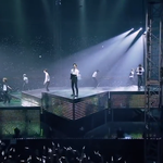 [EXO] 애들은 무대에서 이많은 <b>불빛</b>을 보고 무슨생각이 들까