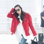 어제<b>일자</b> 전지현 공항패션 b