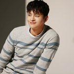 믿고보는 서인국 캐쥬얼한 패션이 잘어울리네용