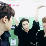 [EXO] 역시 엑젤웃 저런 포즈도 <b>소화</b> ㄷㄷ